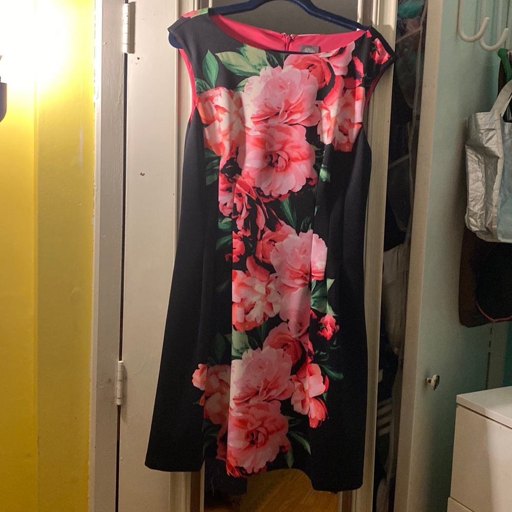 Vince Camuto Black and Pink Rose flower dress